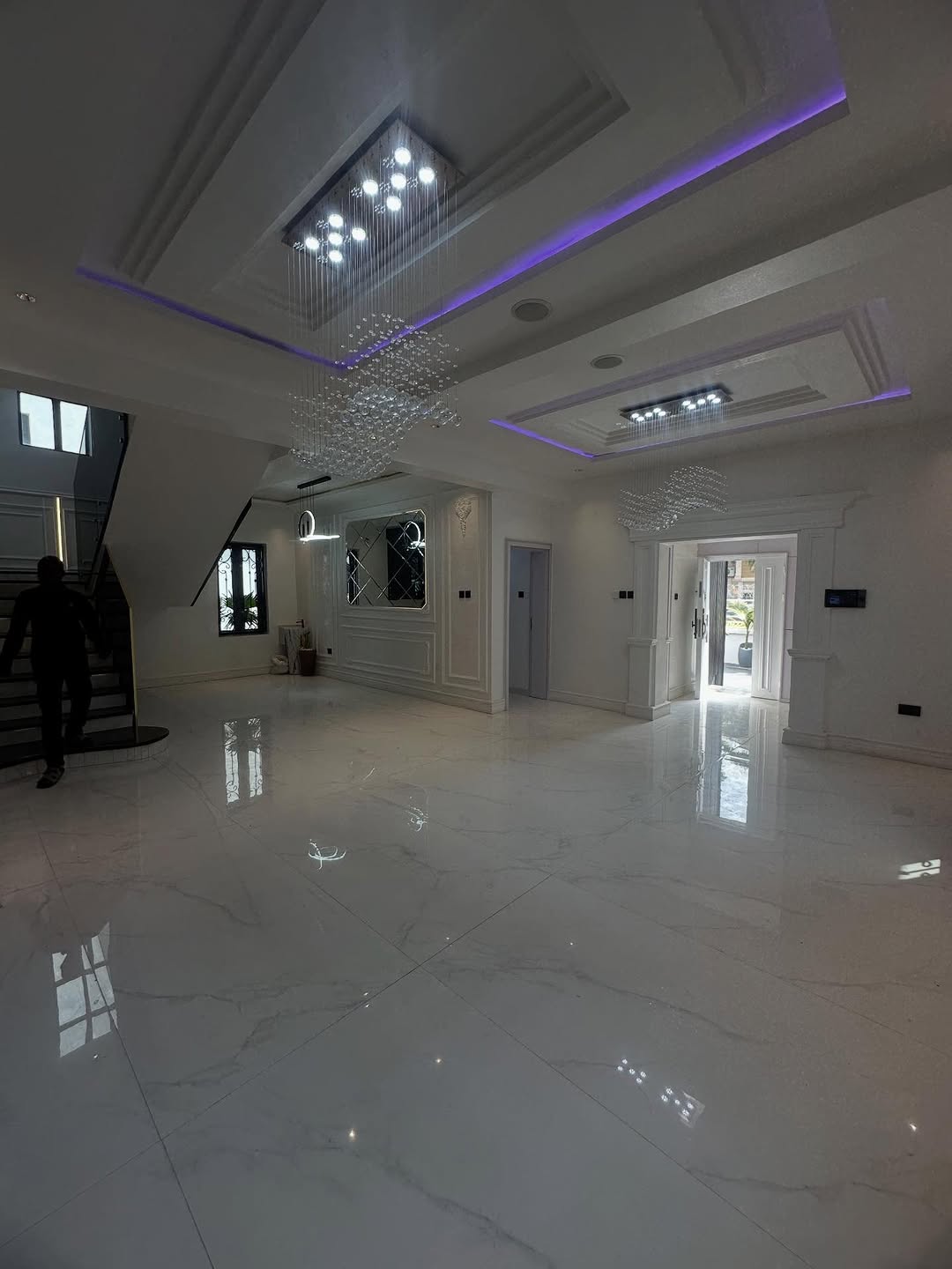 Luxury 5-Bed Duplex with Pool & Smart Home in Kado