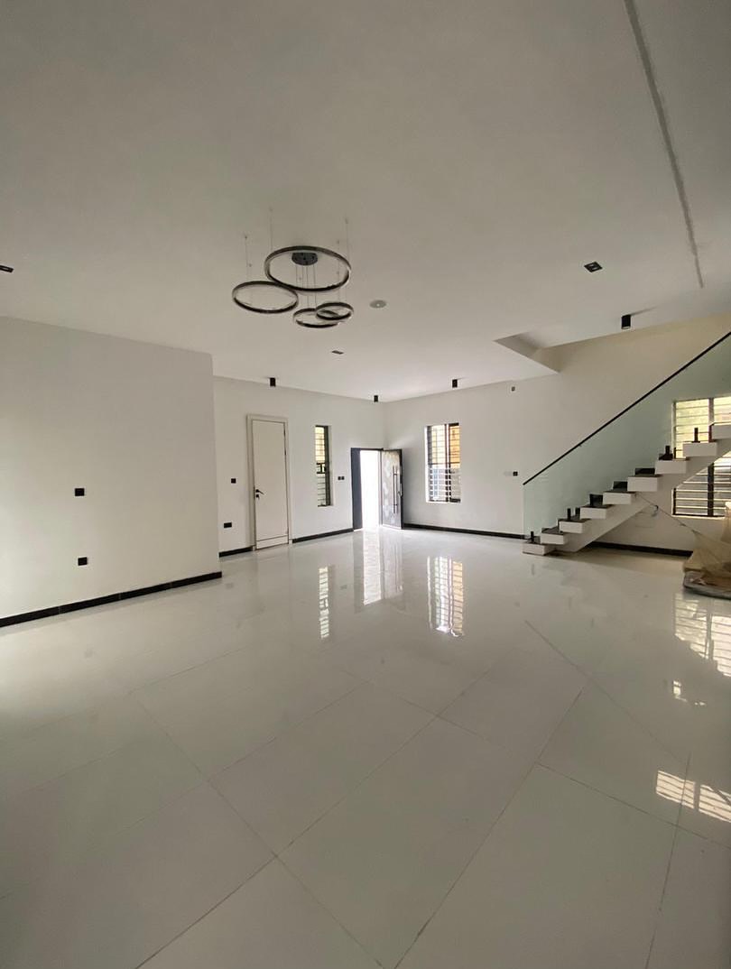 Ultimate 4-Bedroom Duplex with Pool & BQ in Ajah