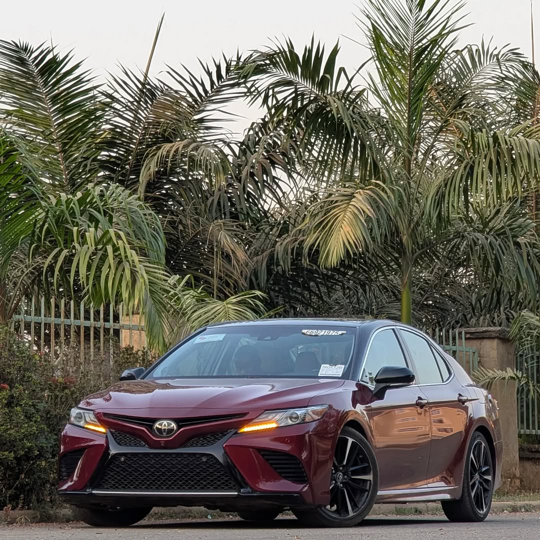 2018 Camry XSE V6: Fully Loaded Luxury