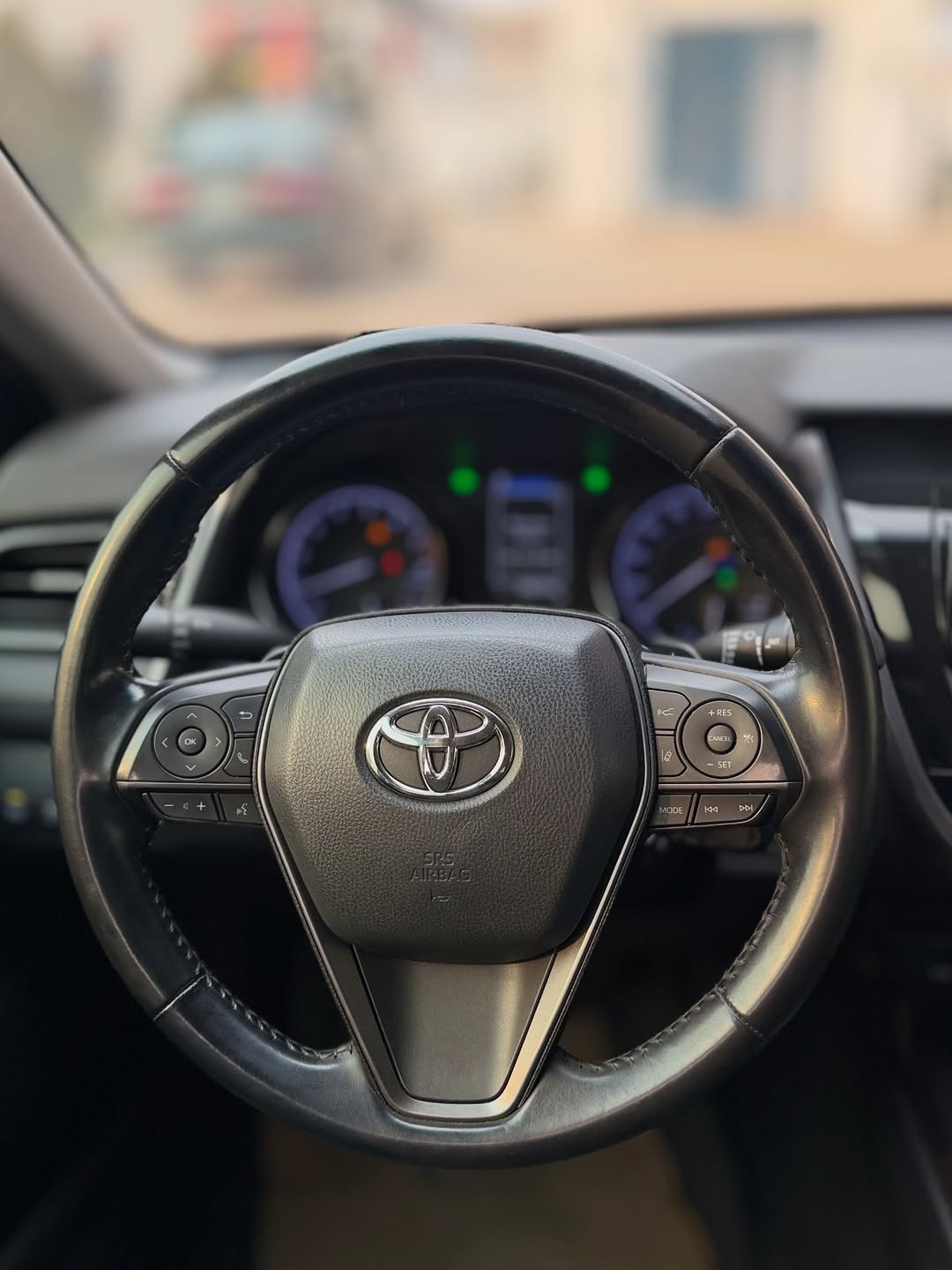 2021 Camry SE: Genuine Duty, Distressed Price!