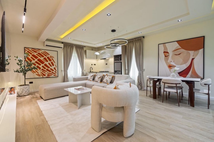 Luxury 1-Bed Loft with Pool & PS5 in Lekki