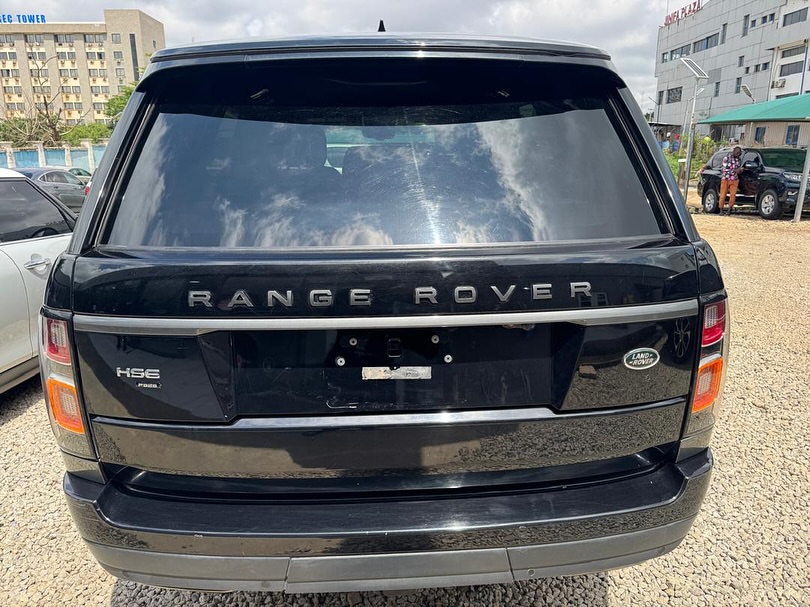 2020 Range Rover Vogue: Abuja’s Pinnacle of Power & Prestige
