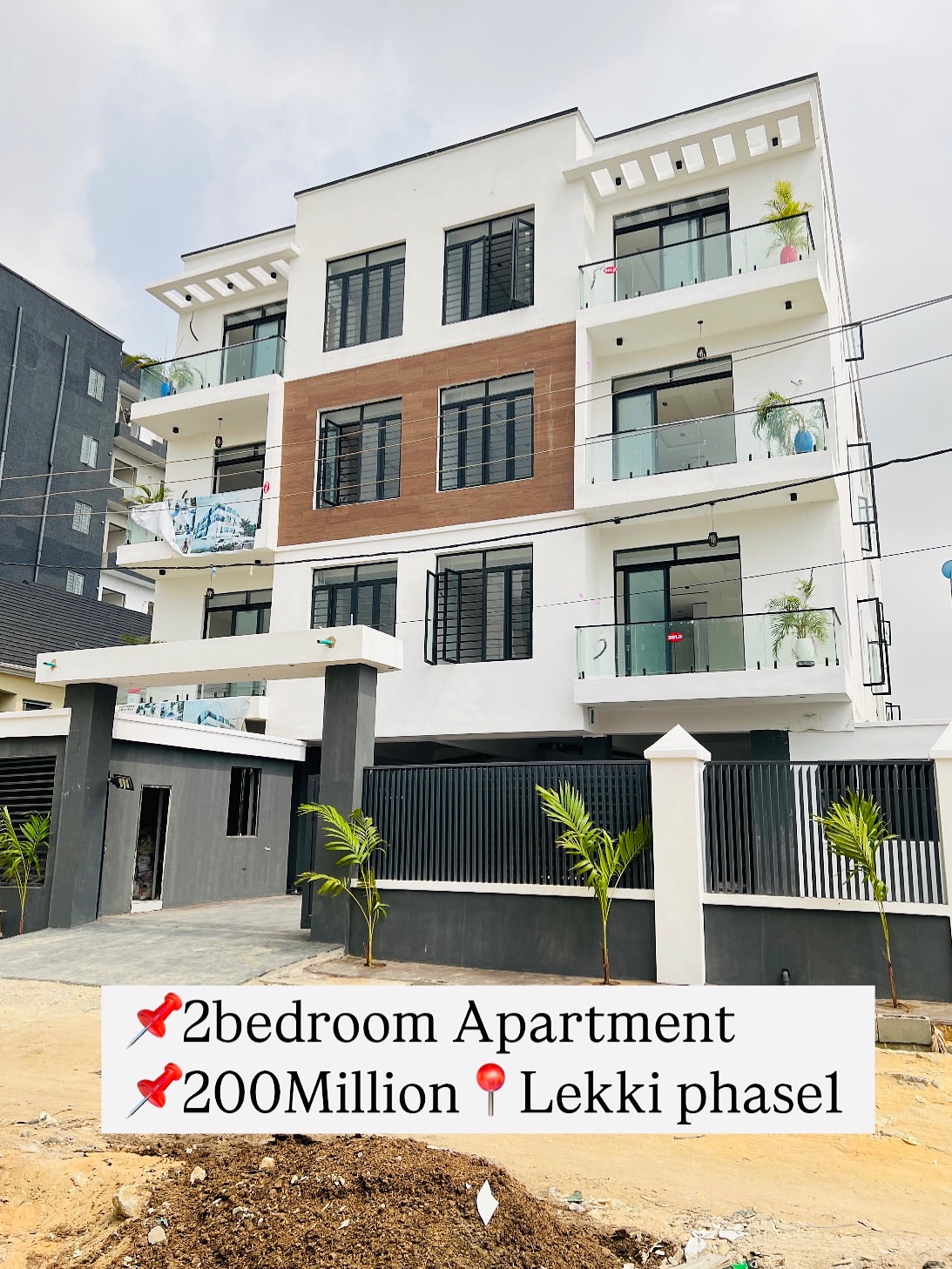 Lekki Phase 1 Gem: 2-Bedroom with Rooftop Oasis