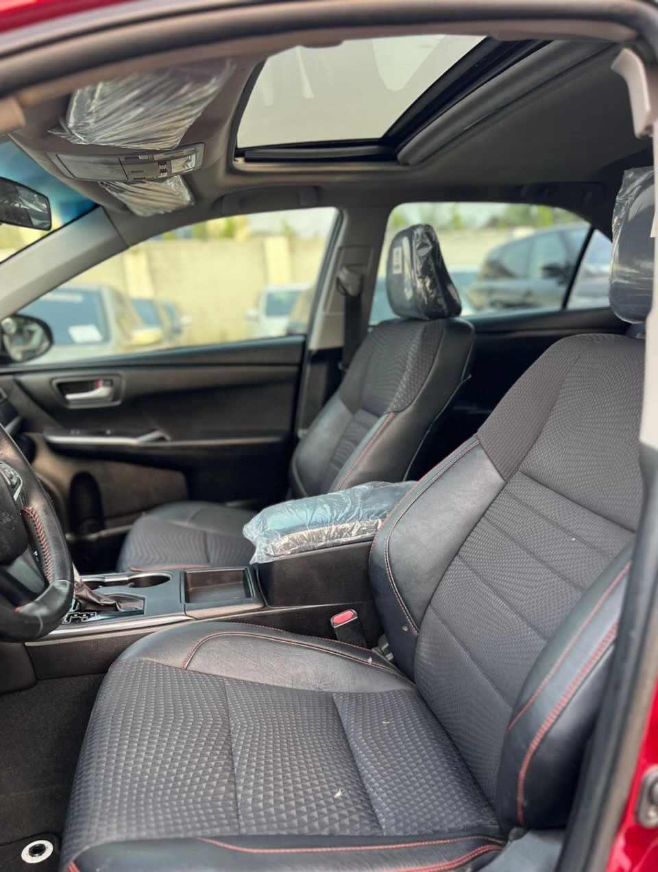 2016 Toyota Camry SE: Duty-Paid & Accident-Free