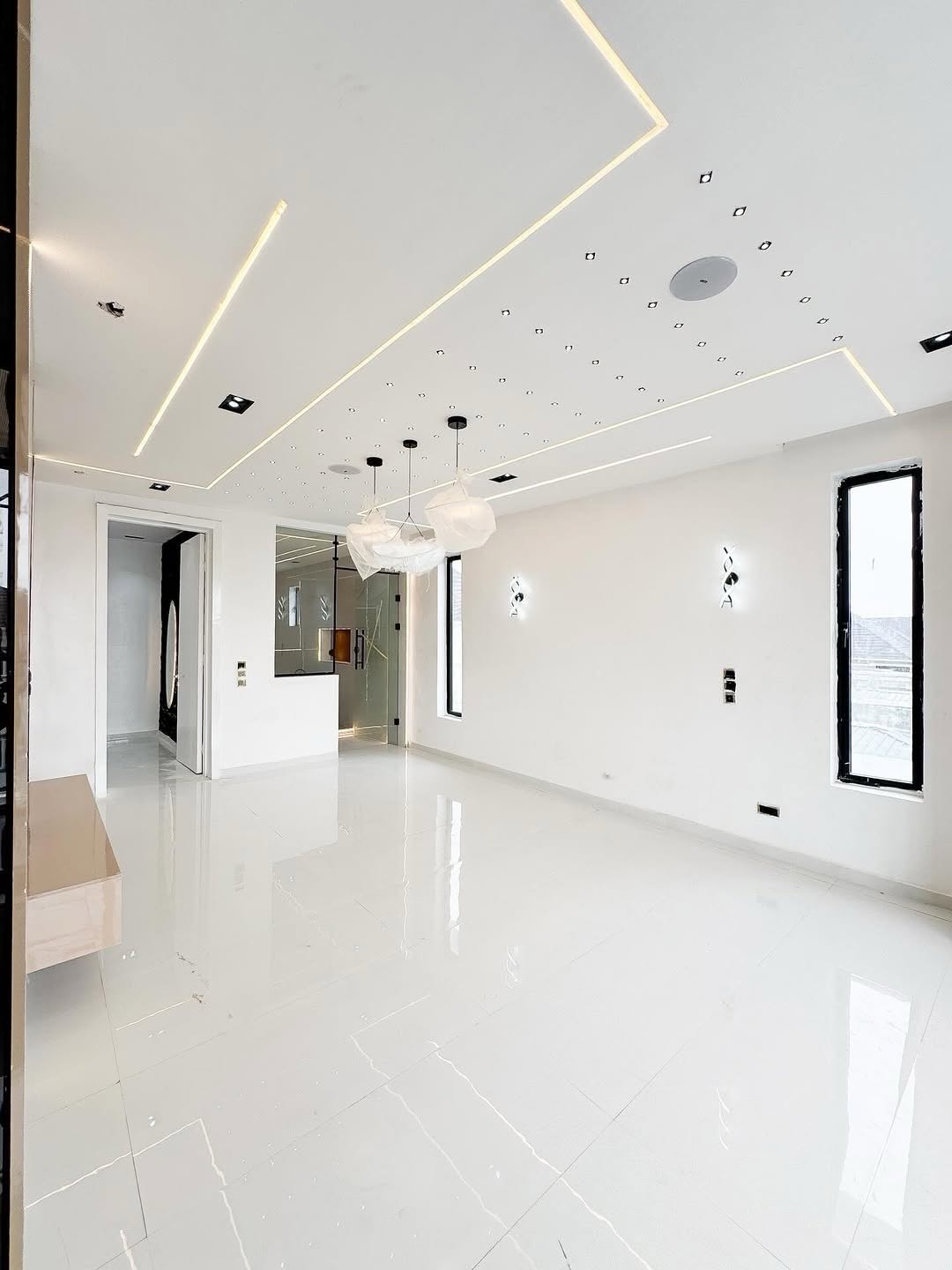 5-Bed Ajah Haven: Pool, BQ & Opulent Finishes