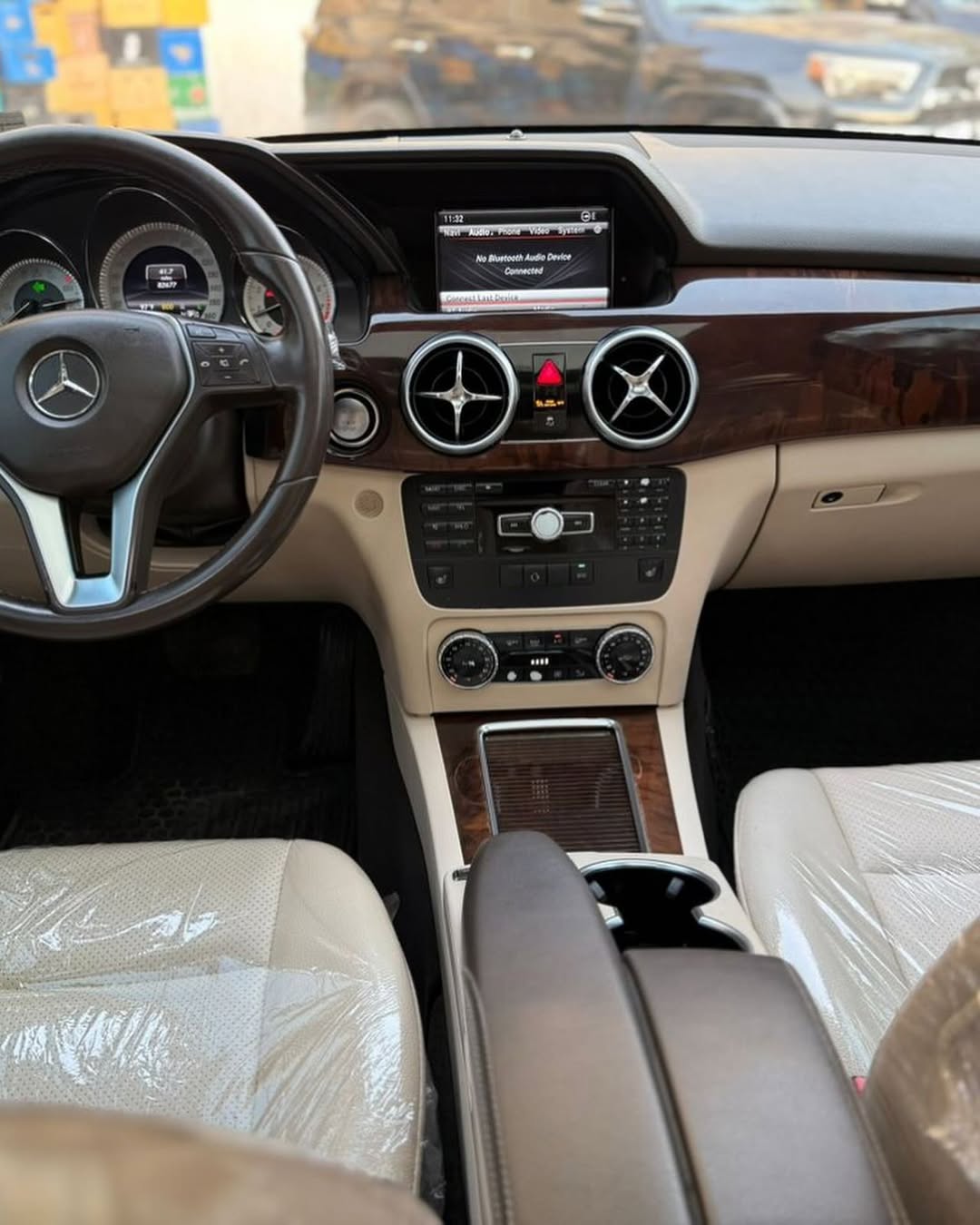 Luxury SUV: Panoramic Roof, Keyless & Full Options