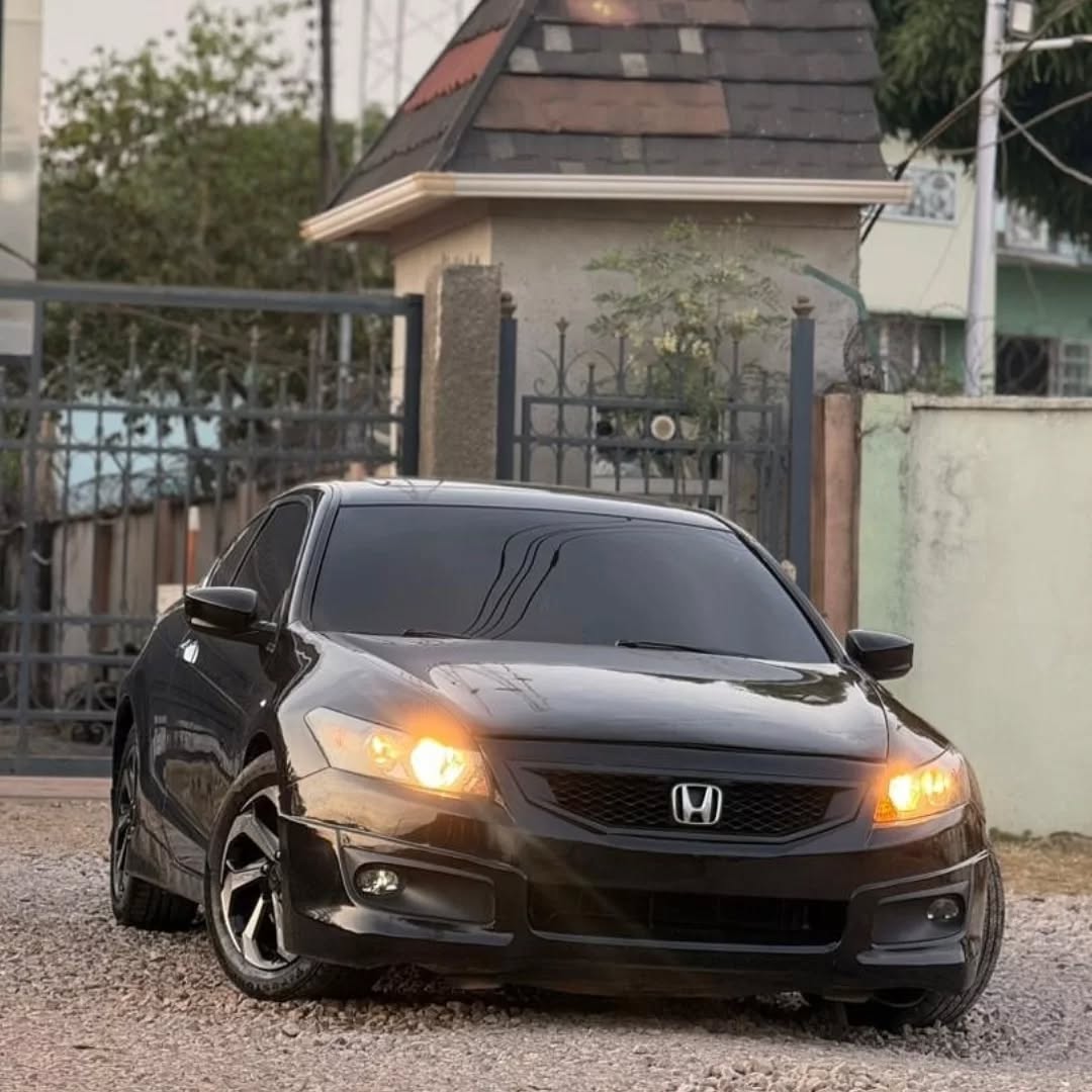 2009 Honda Accord V6 Coupe: Power Meets Perfection