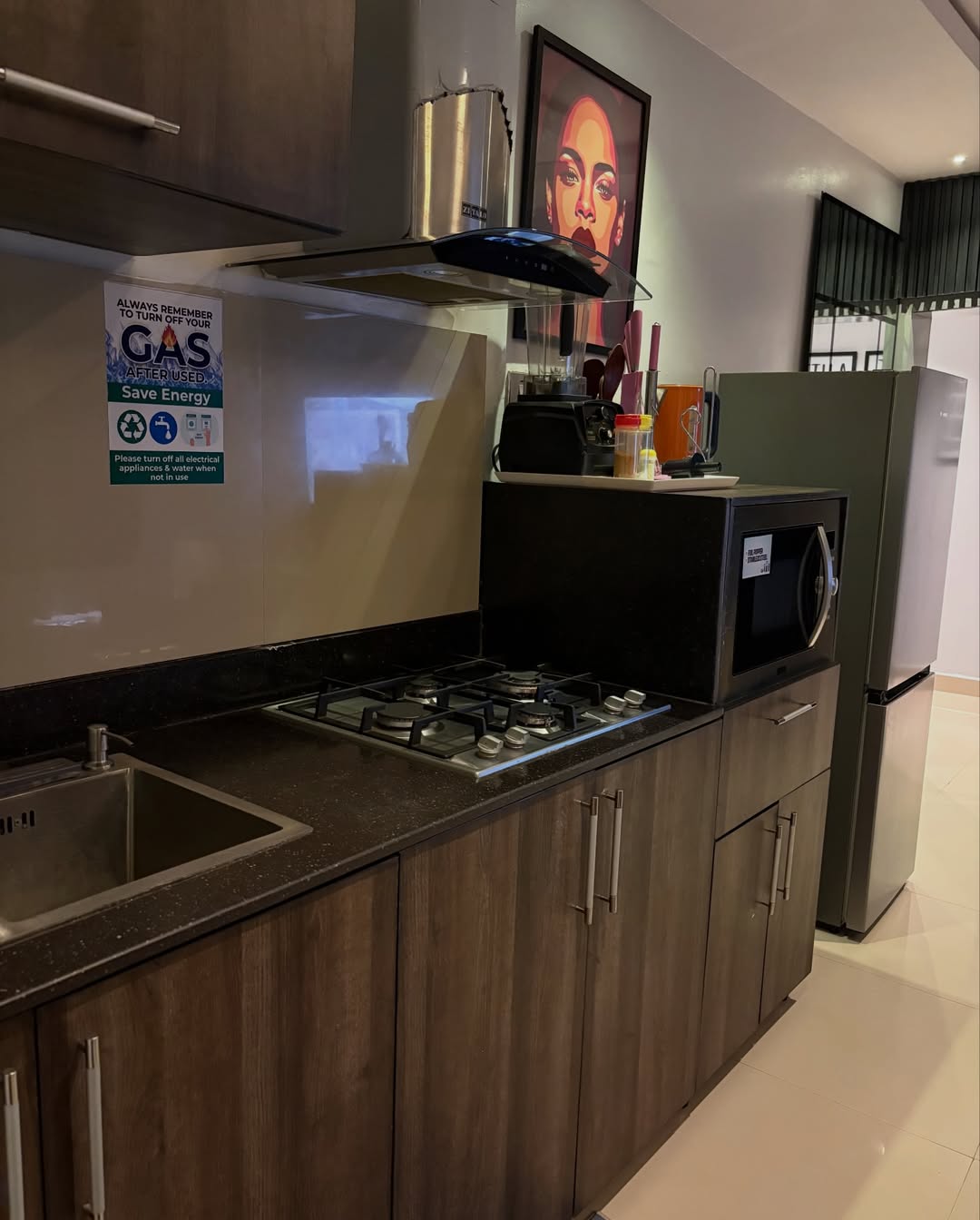 Your Urban Oasis Awaits: 2BR Haven with Gym & 24/7 Power