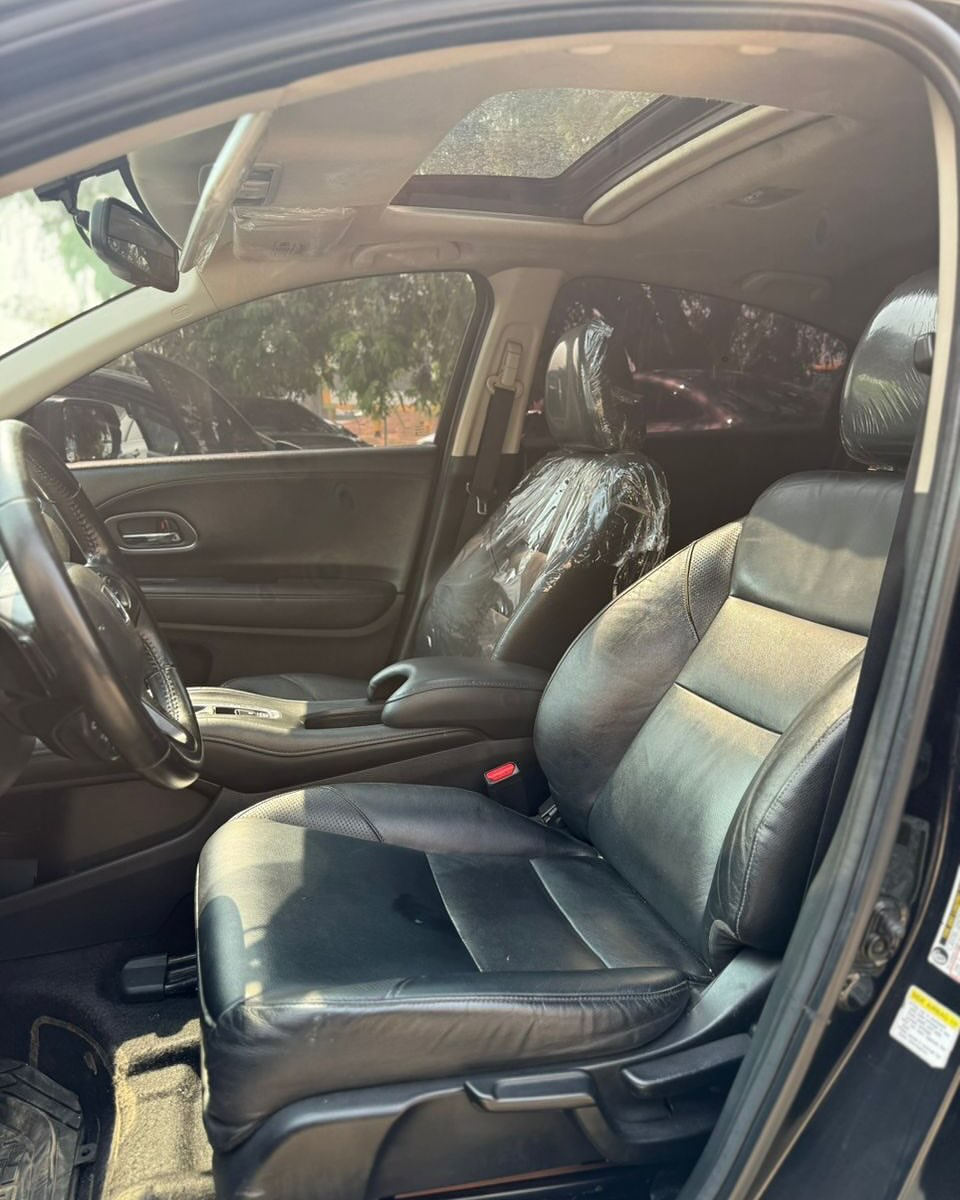 Fully Loaded 2015 HR-V: Luxury & Tech for Less