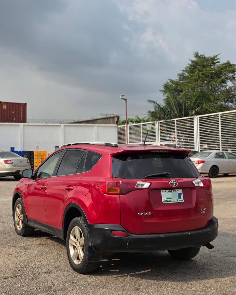 2014 Toyota RAV4 XLE: 10.5M, Magodo – Don’t Miss Out!