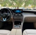 Luxury SUV: Loaded Tech & Heated Seats