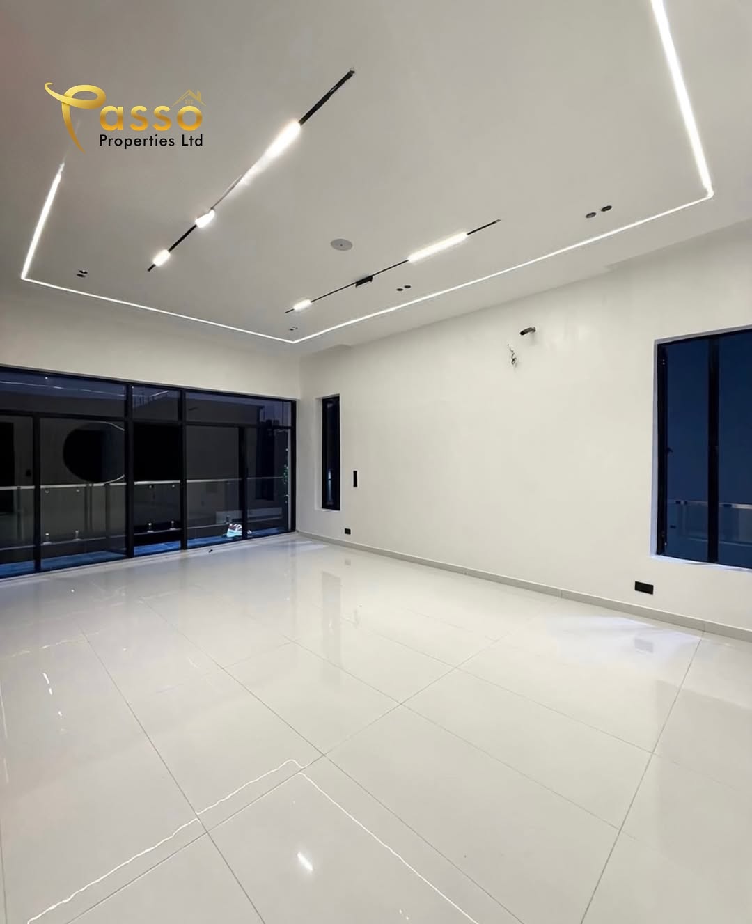 Sleek 5-Bed Haven with Pool in Ajah