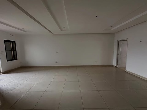 Stunning 3-Bed Ensuite in Serene Durumi, Abuja