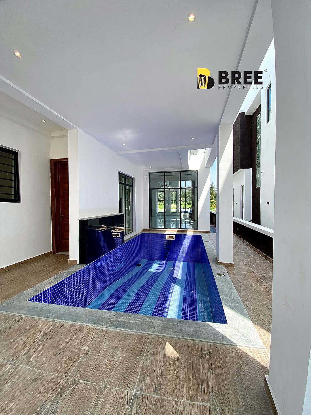 Stunning 5-Bedroom Oasis with Pool in Prime Lekki