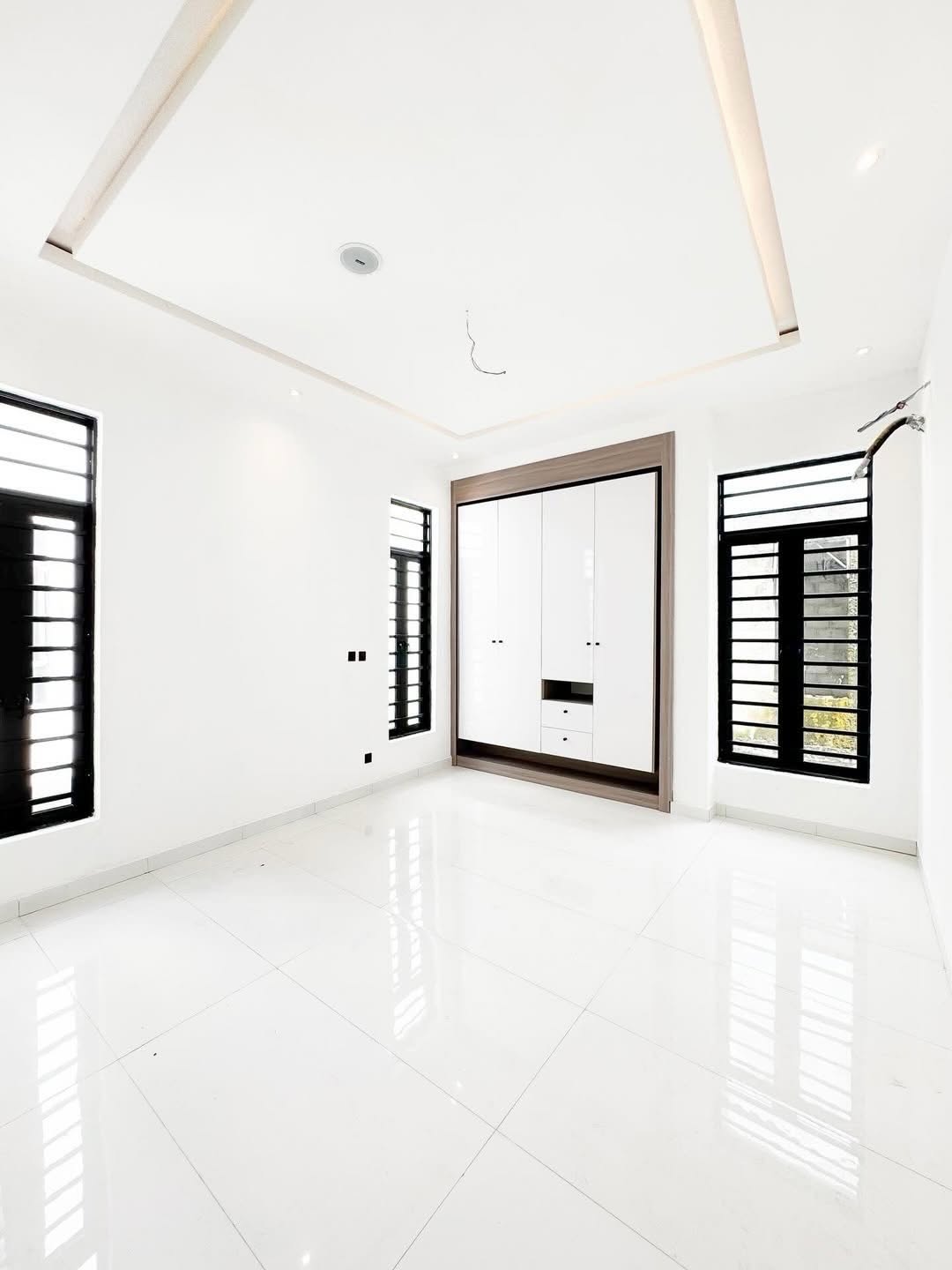 Lekki’s Ultimate 5-Bedroom Haven with Pool & Rooftop Terrace