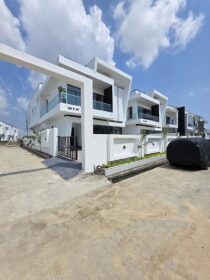 kHxa5sLos0s1xDjR8SIMa64I=