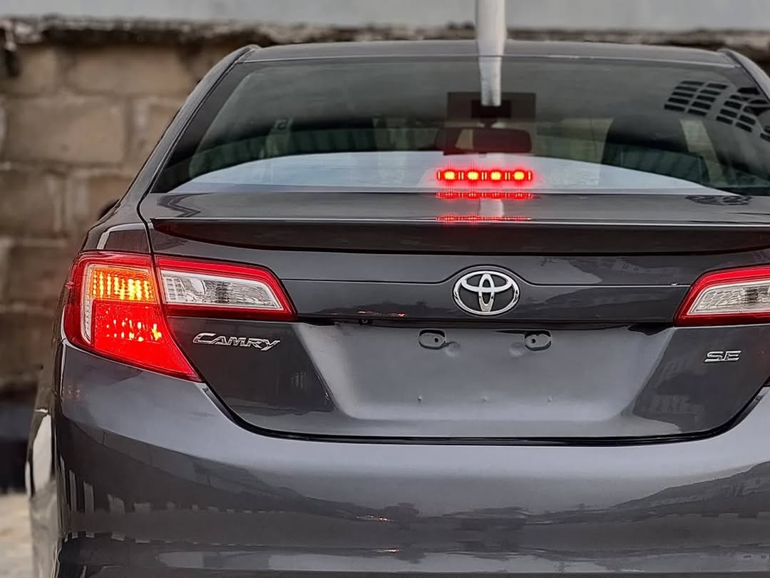 Sporty 2014 Camry SE: Unbeatable Toyota Durability Meets Thrills