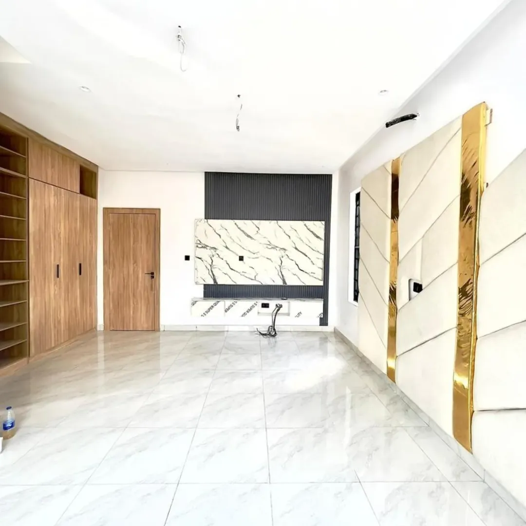 Chevron’s Smart 4-Bed Duplex with BQ & Luxury Finishes