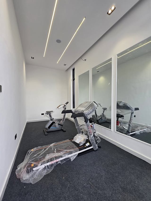 Exclusive 5-Bed Smart Dulex with Cinema & Pool in Chevron