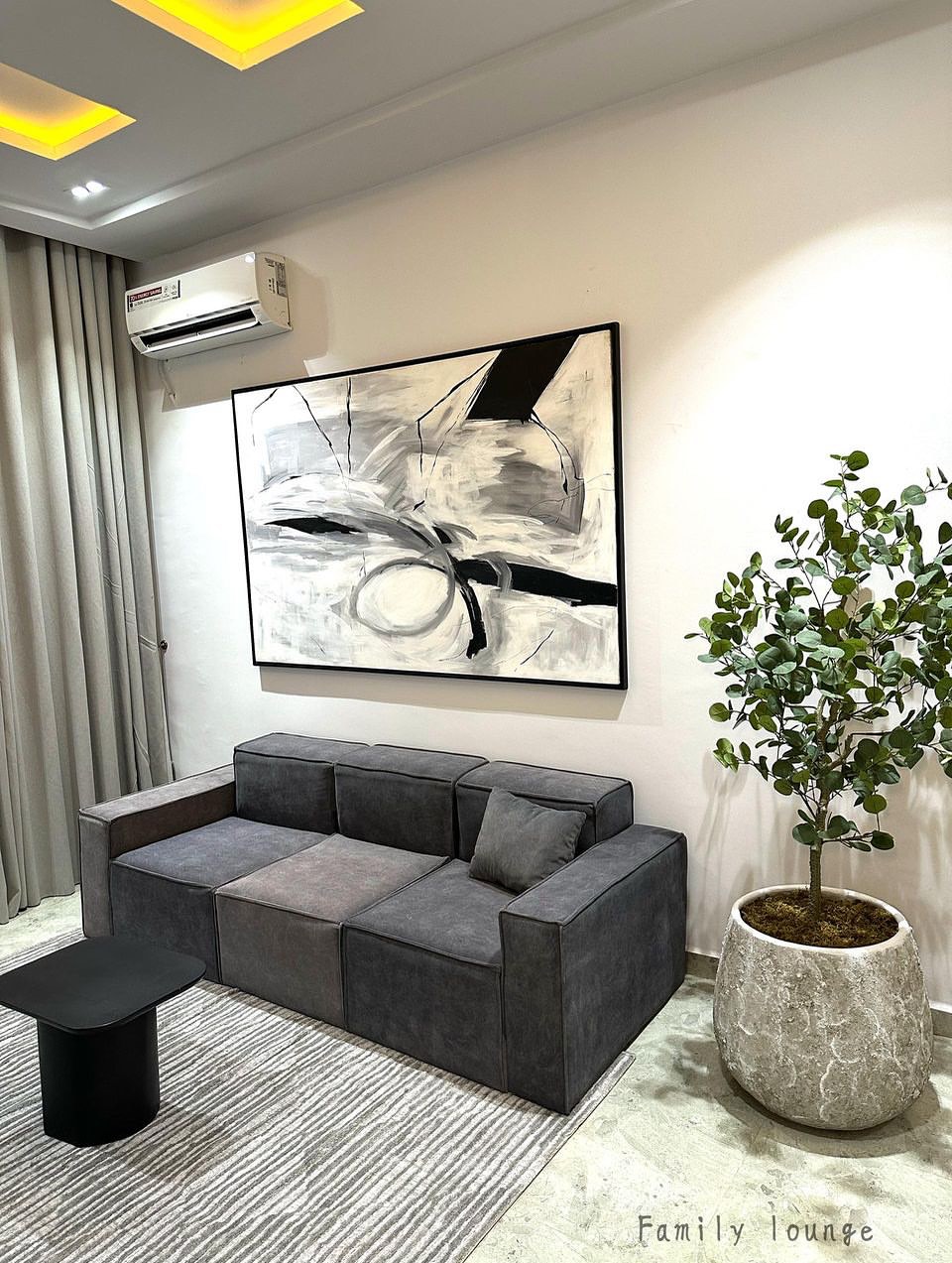 Victoria Bay Oasis: 4BR with Pool & PS5