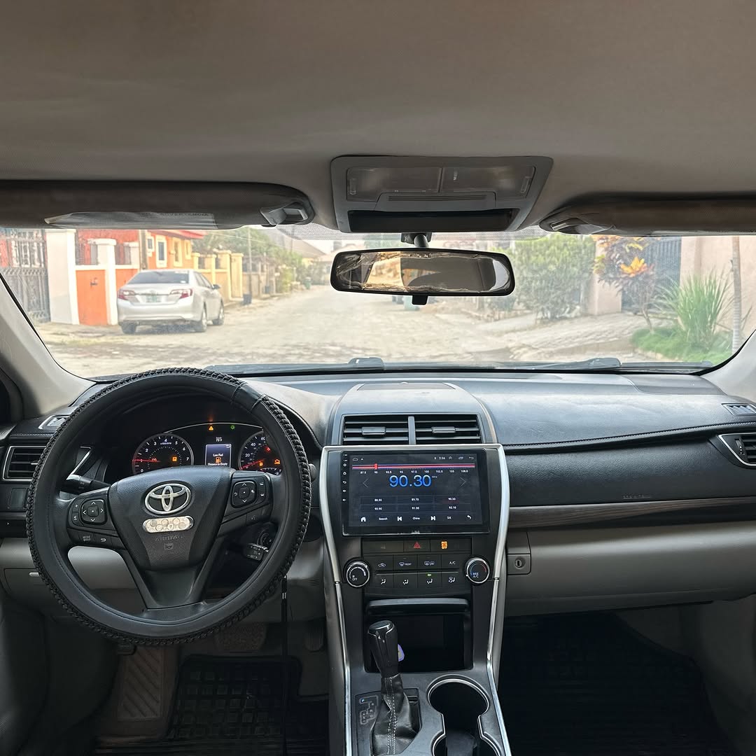 2016 Toyota Camry LE: Spotless & Duty-Paid in Abuja