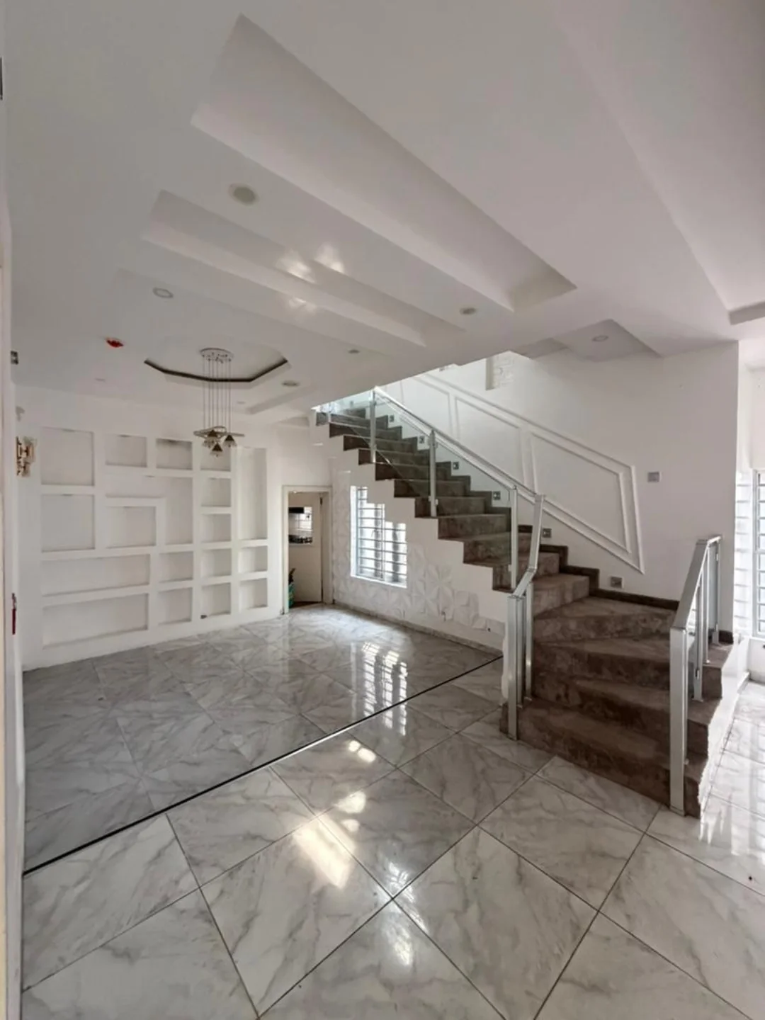 Opulent 5-Bed Duplex with Resort-Style Pool in Lekki