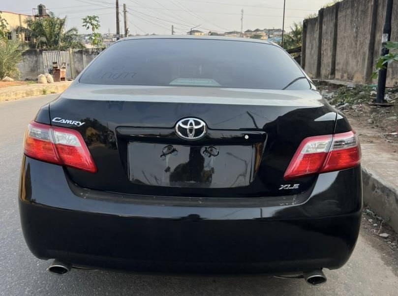 2008 Toyota Camry XLE: V6 Power & Luxury for 10.95M