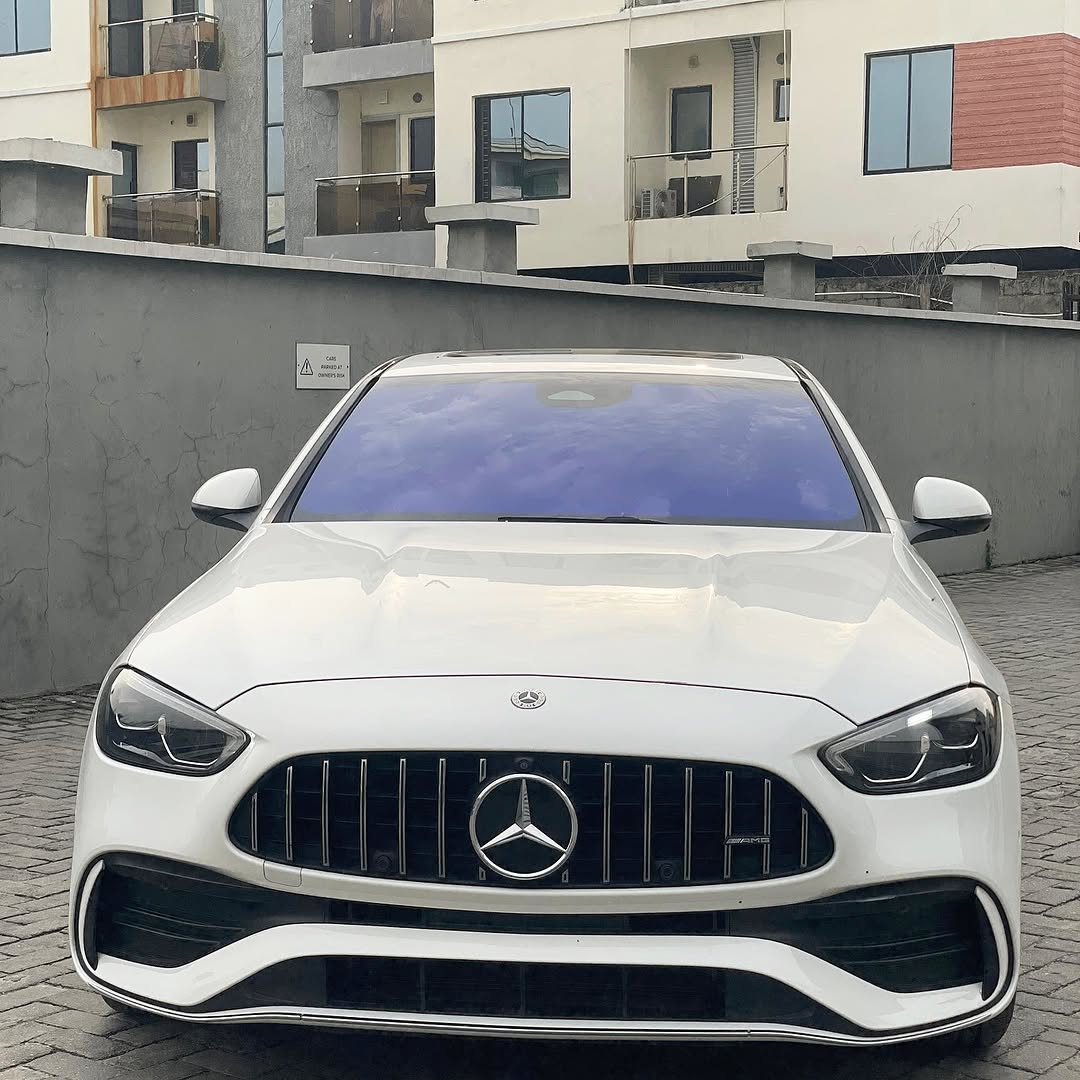 Unleash AMG Power: 2023 C43 AWD Luxury