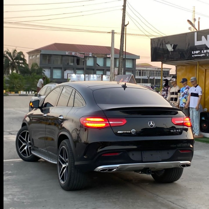 Luxury 2017 GLE43 w/ Panoramic Roof & HUD