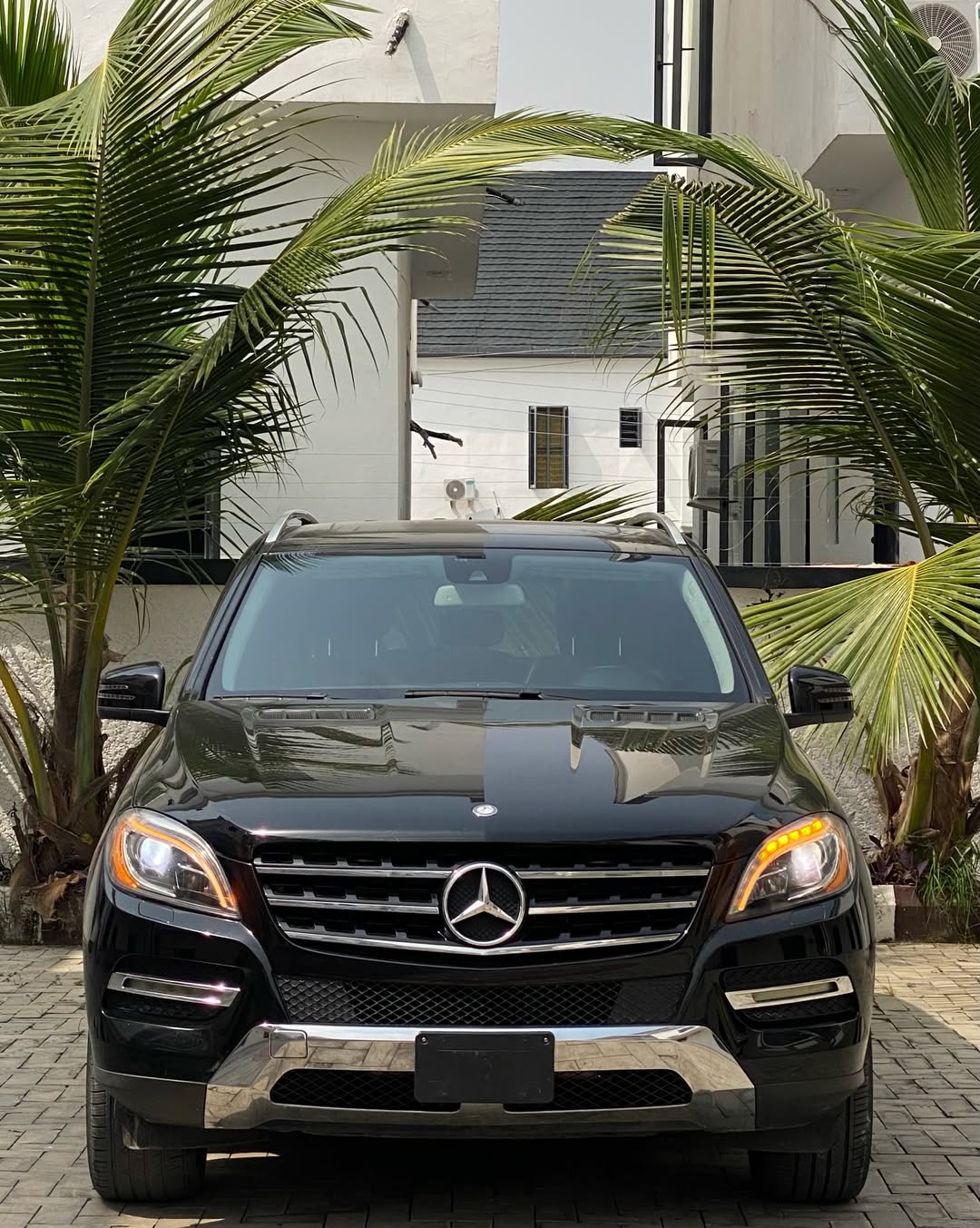 Pristine 2013 ML 350: Low Mileage & Accident-Free