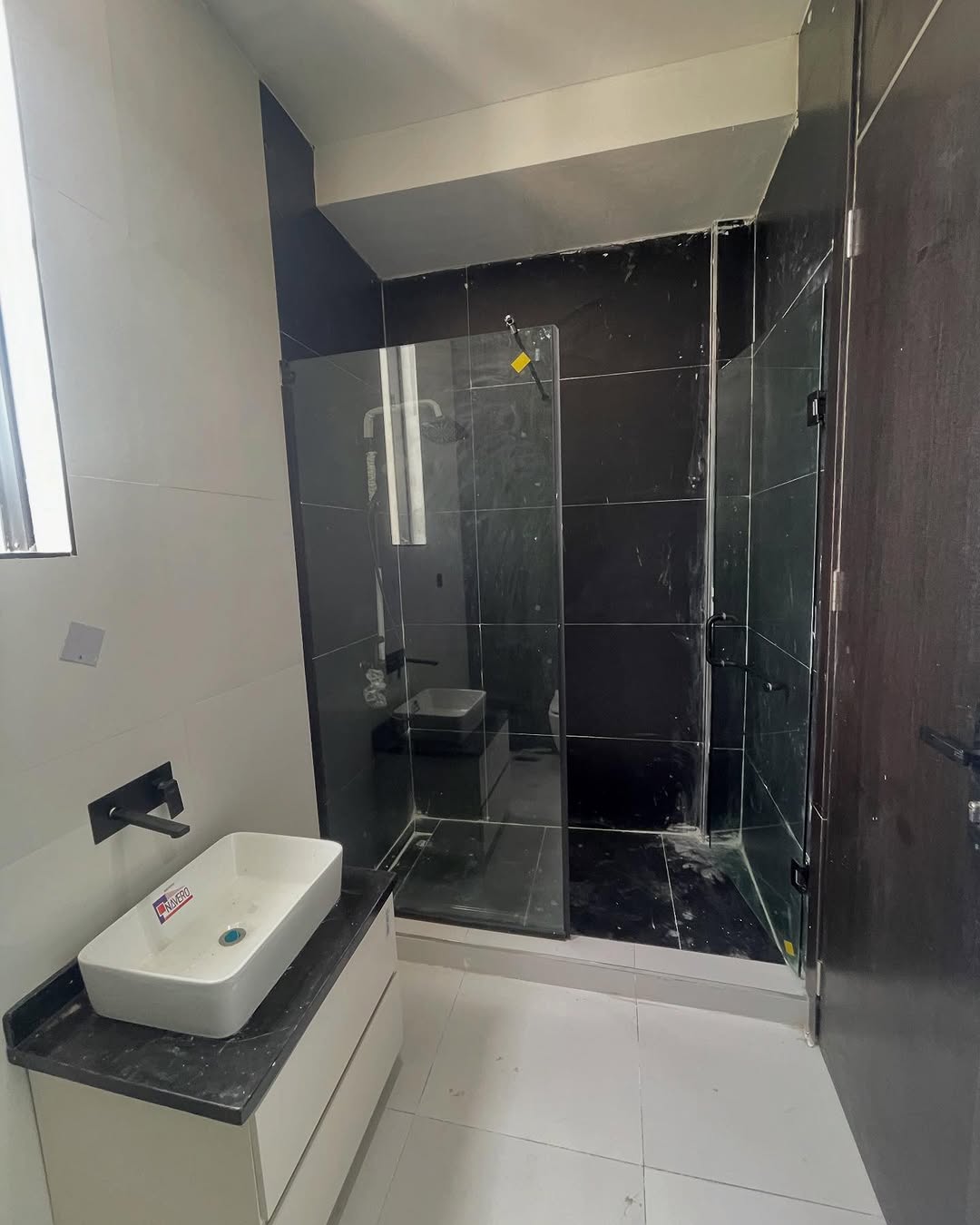 Serene Chevron Estate Gem: 6BR Duplex with Cinema & Pool