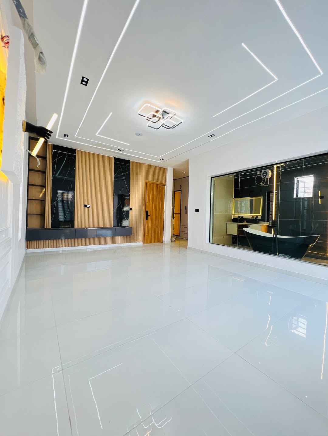 Ultimate 5-Bed Lekki Duplex with Cinema & Rooftop