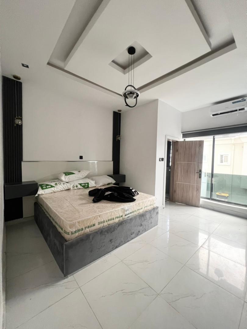 Sangotedo Gem: Fully Furnished 2-Bed Terrace Duplex