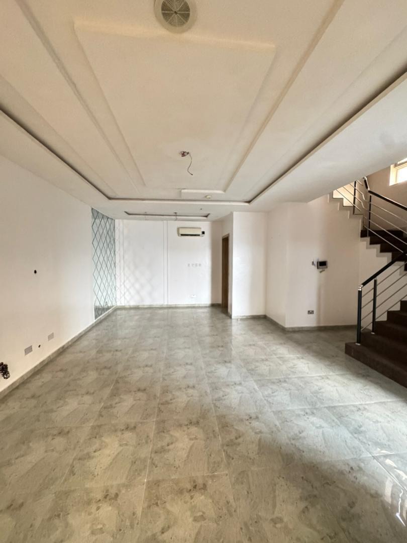 Spacious 3-Bed Terrace Duplex with BQ & Resort Amenities in Ikate