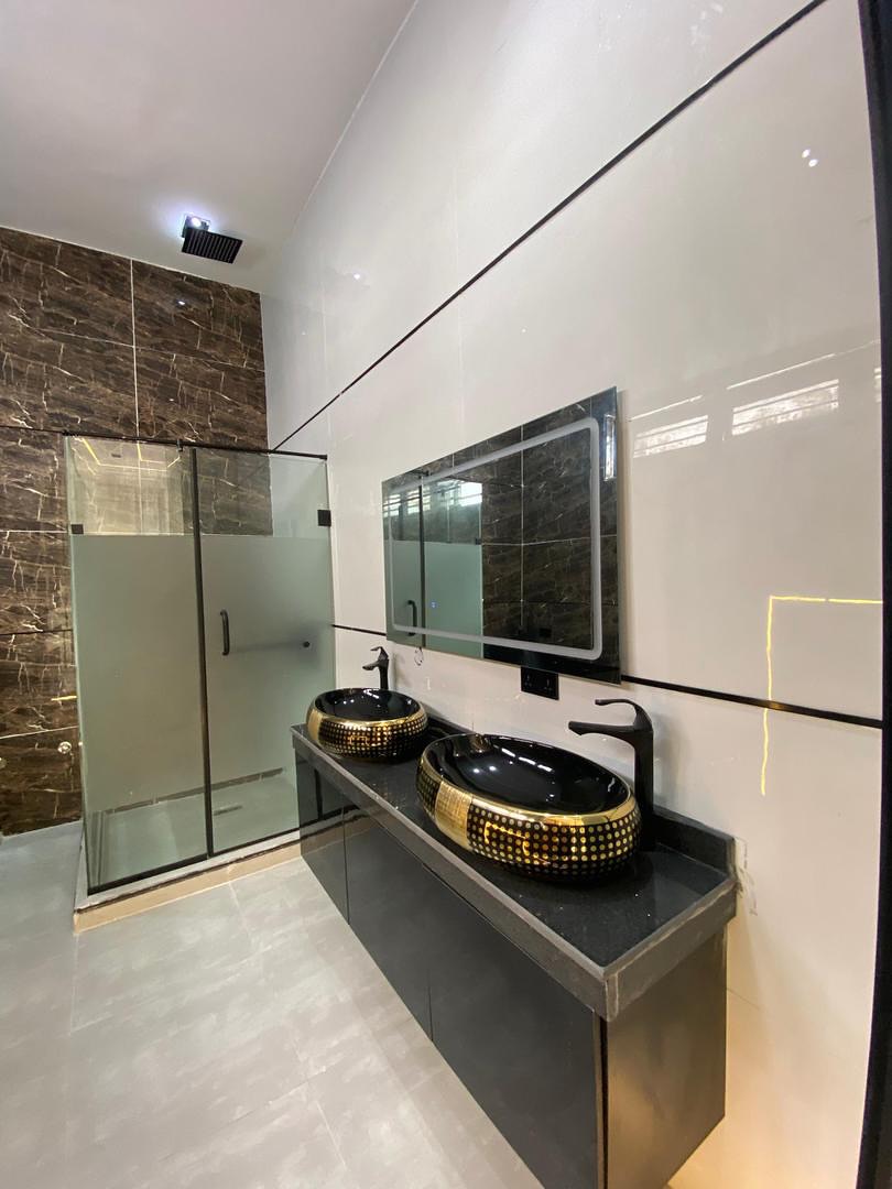 Spacious 5-Bedroom Haven in Serene Chevron Estate