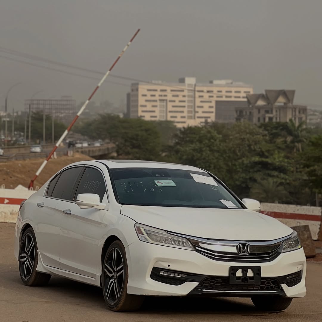 2016 Honda Accord: Unbeatable Value, Impeccably Clean