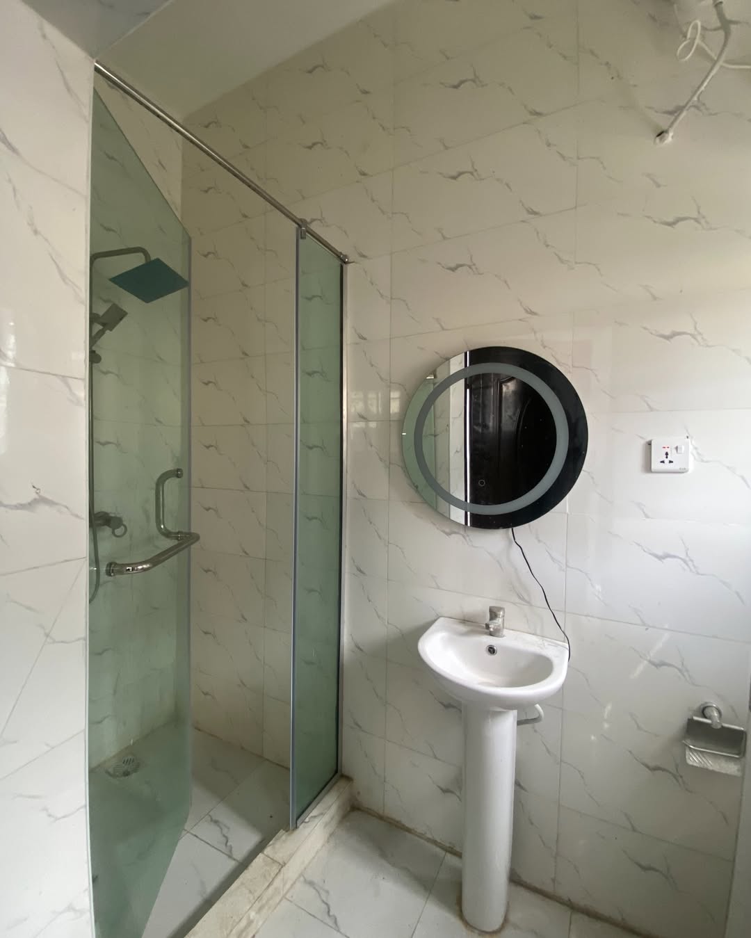 Dreamy 2-Bed Ajah Flat: Serene & Secure