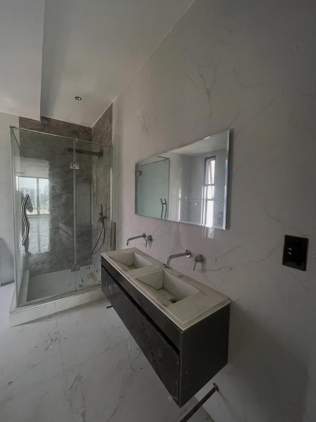 Ikoyi Oasis: 5BR Maisonette & Poolside Terrace