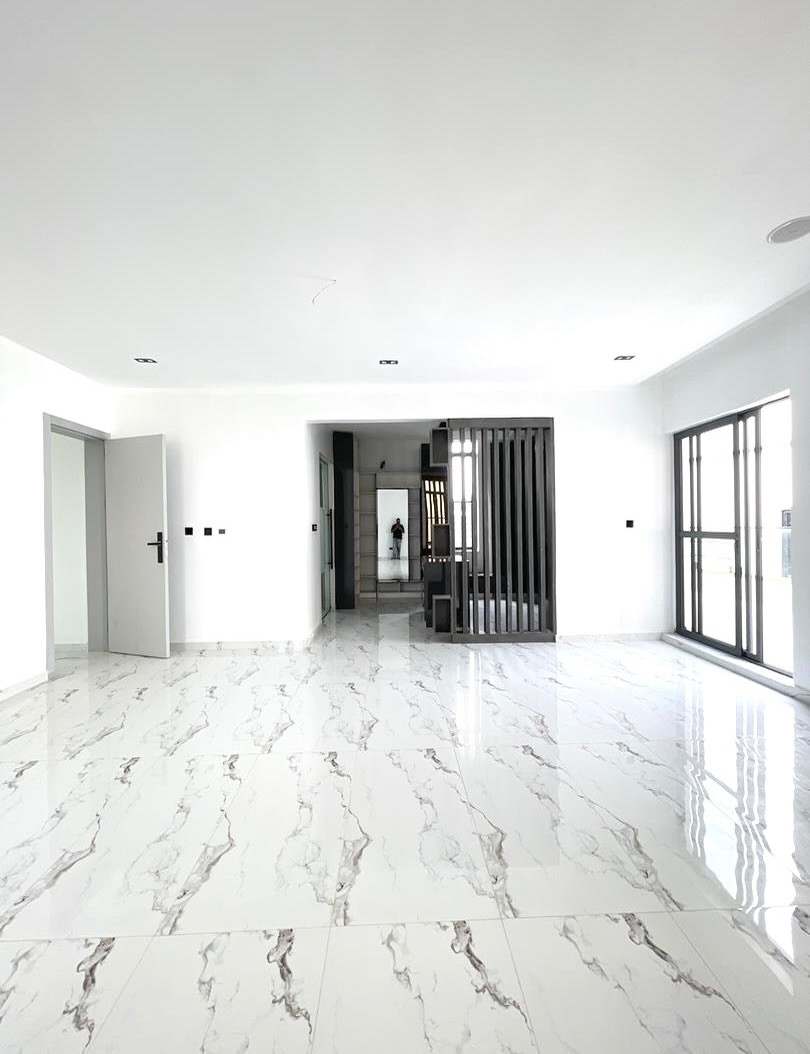 Lekki’s Ultimate Family Oasis: 5-Bed Duplex with Pool & Cinema