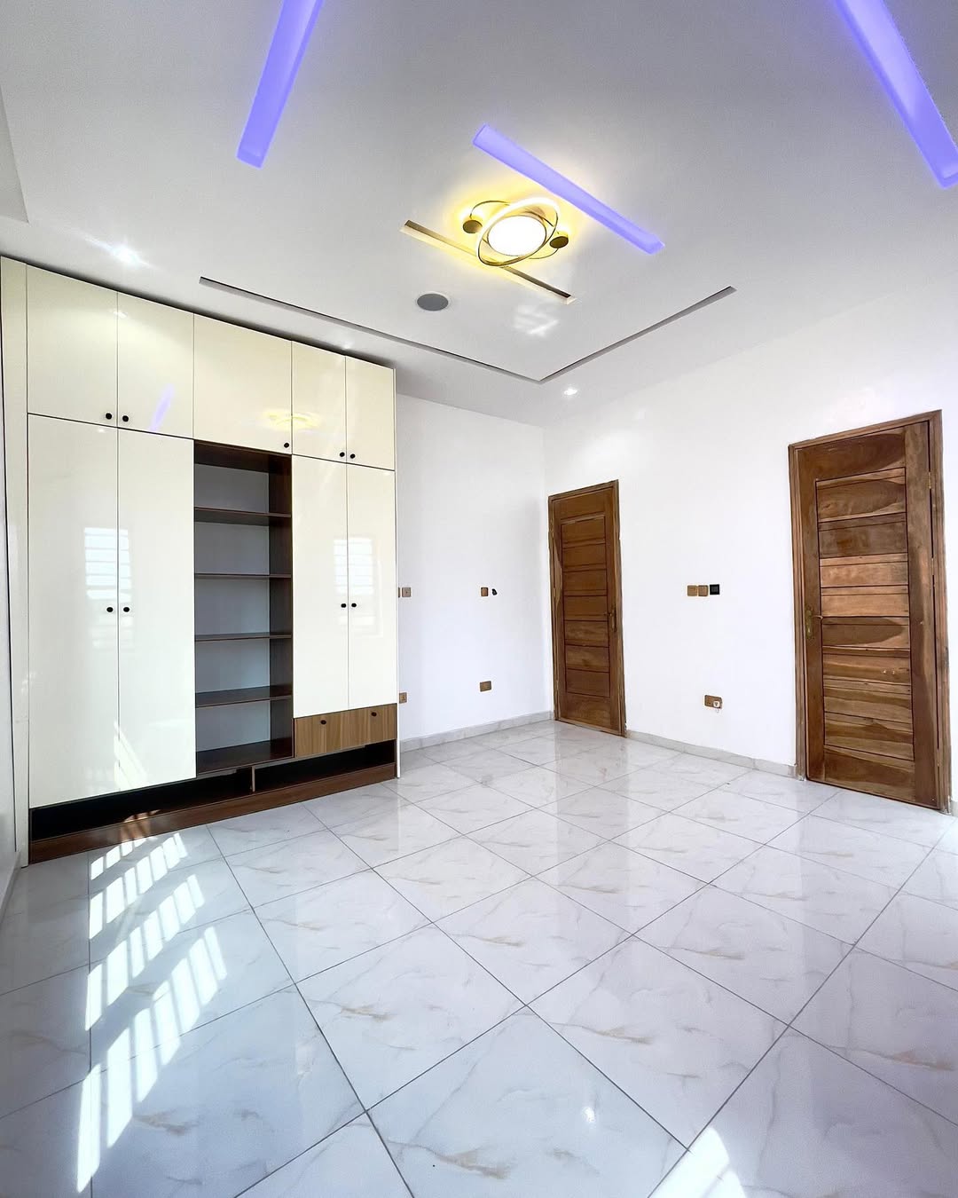 Ultimate Modern 2-Bed with 24/7 Power & Security in Agungi