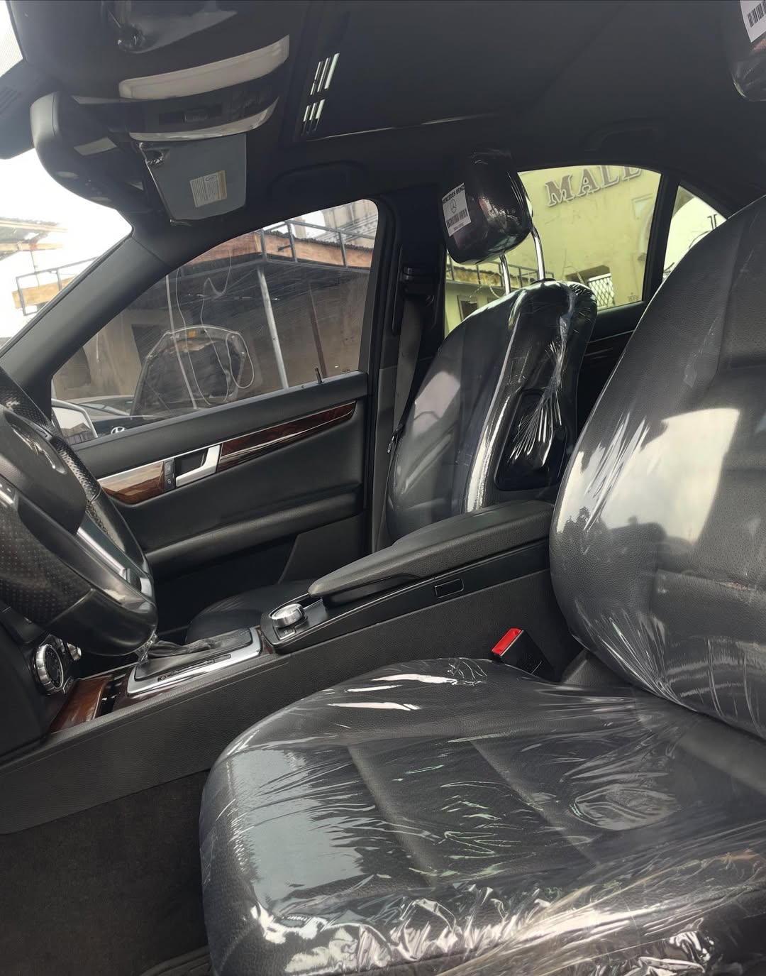 Freshly Imported 2013 C300 4MATIC: Luxury & Tech