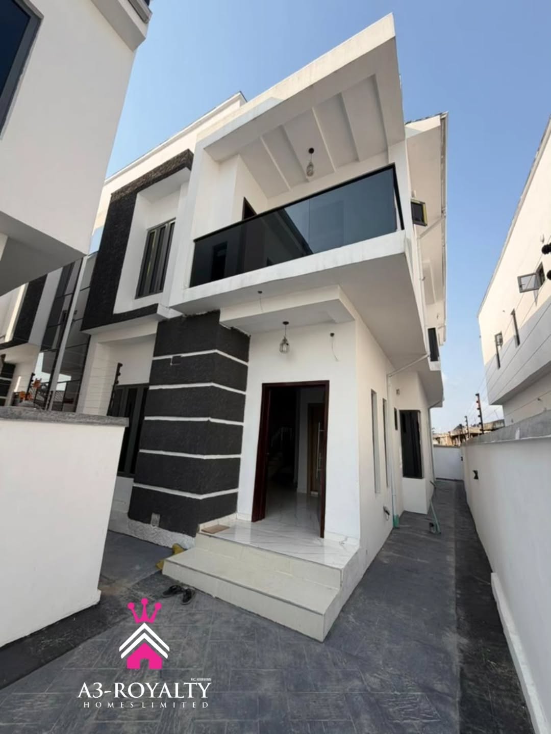 Elegant 4-Bed Semi-Detached Duplex in Prime Lekki