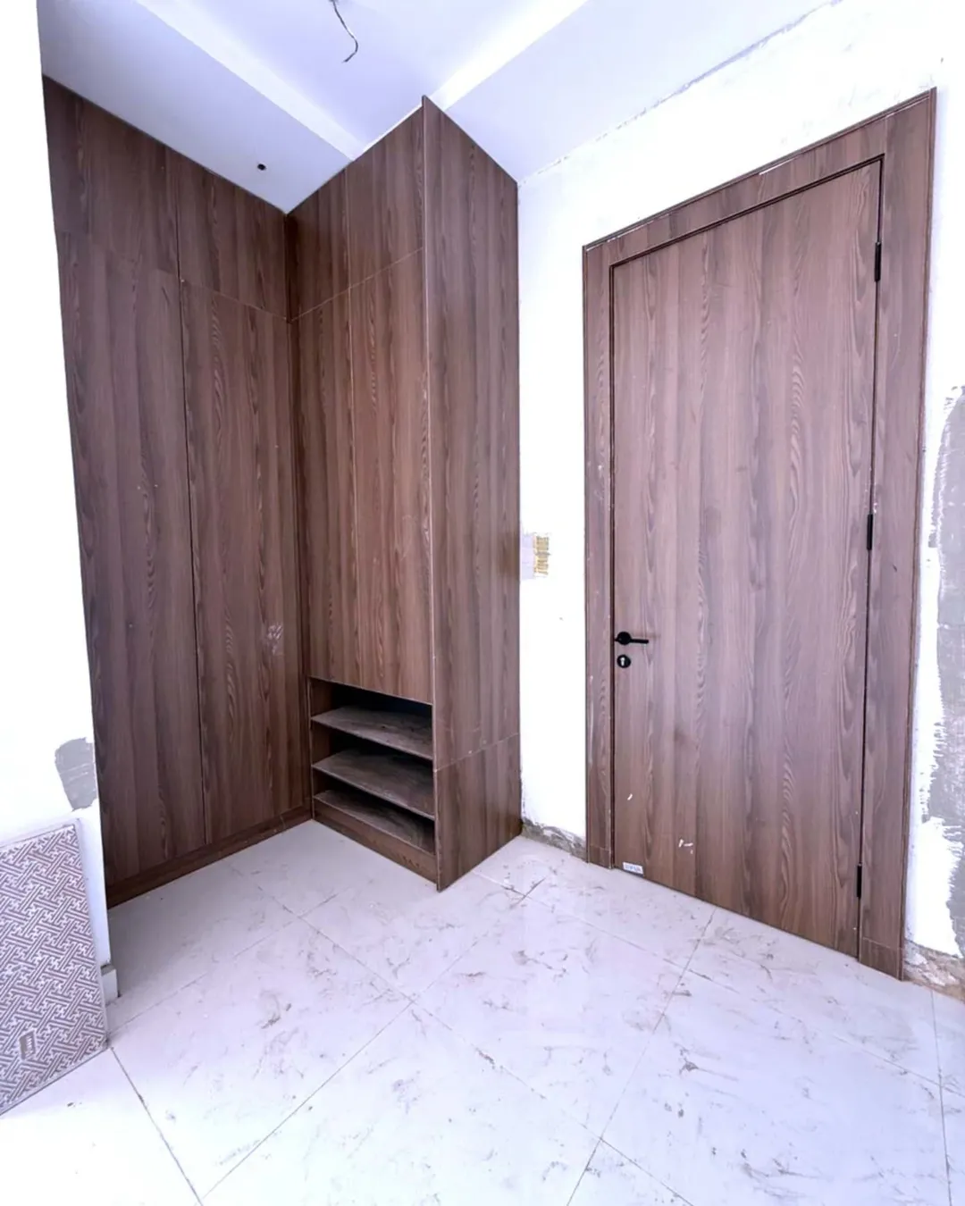 Lekki Luxury: Rooftop Penthouse & 2-Bed Apartment