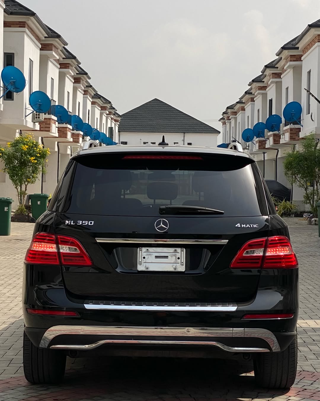 Pristine 2013 ML 350: Low Mileage & Accident-Free