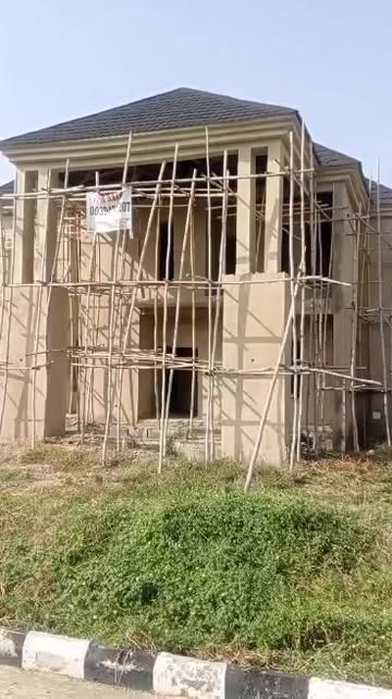 Prime Abuja Duplex: 5-Bed + Study, 260M (Was 350M)