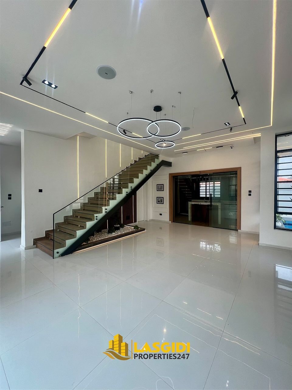 5-Bed Haven with Pool & BQ in Serene Sangotedo