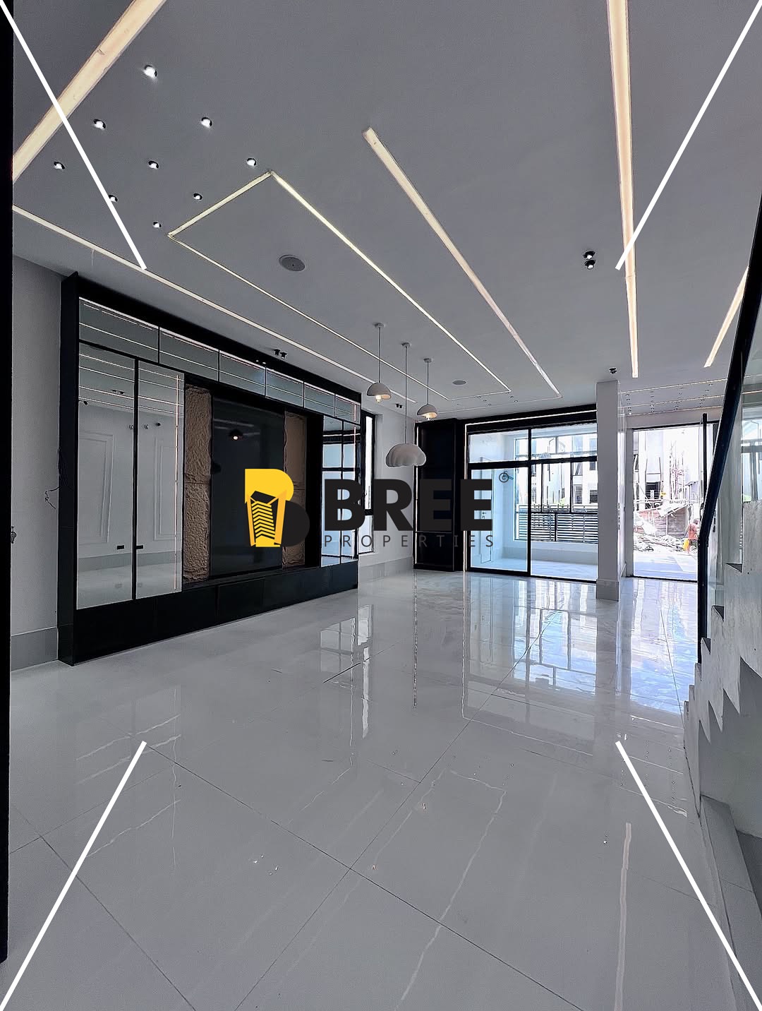 Opulent 5-Bedroom Haven with Resort-Style Pool in Ajah