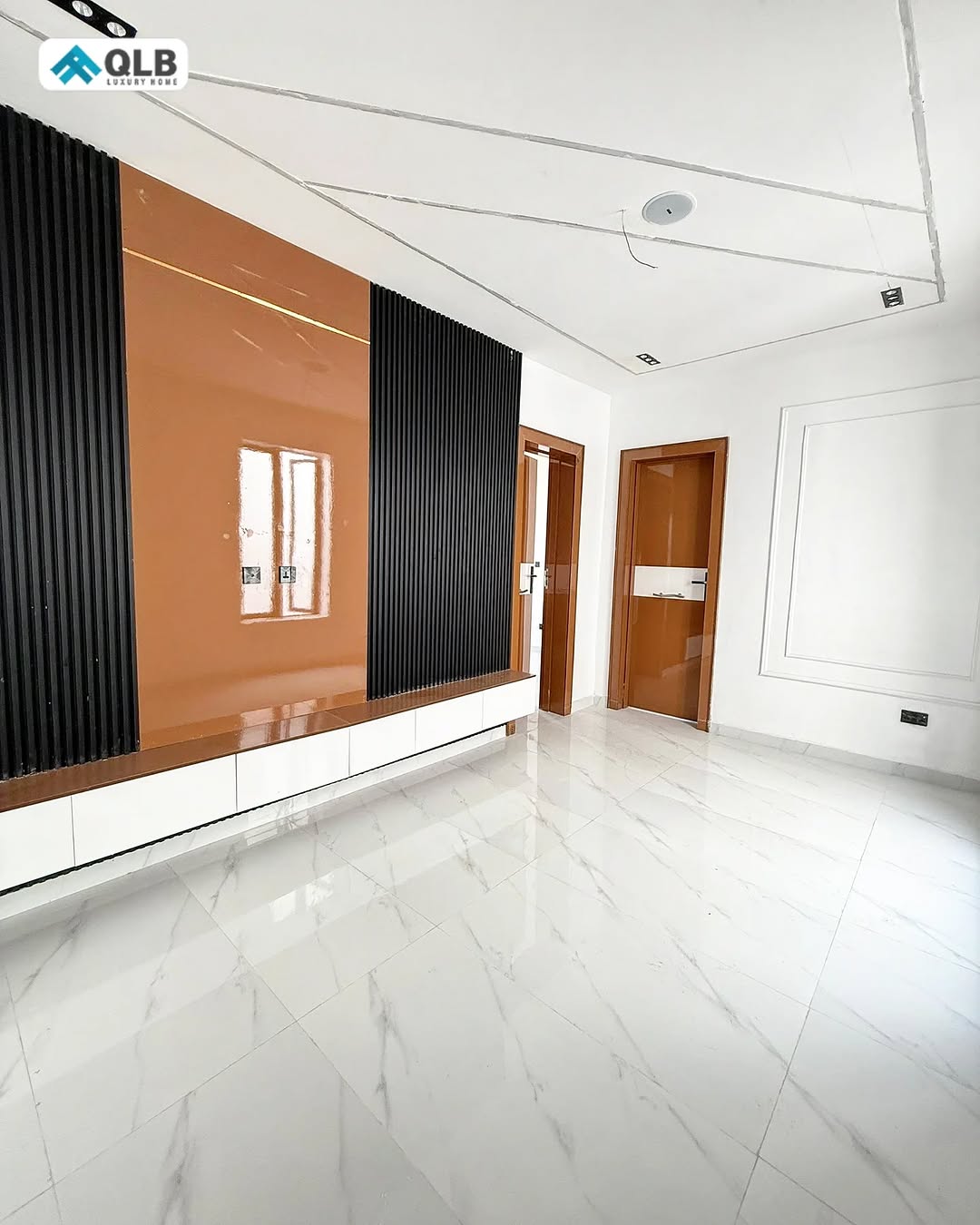 Lagos Luxury: 5-Bed Poolside Haven in Ajah