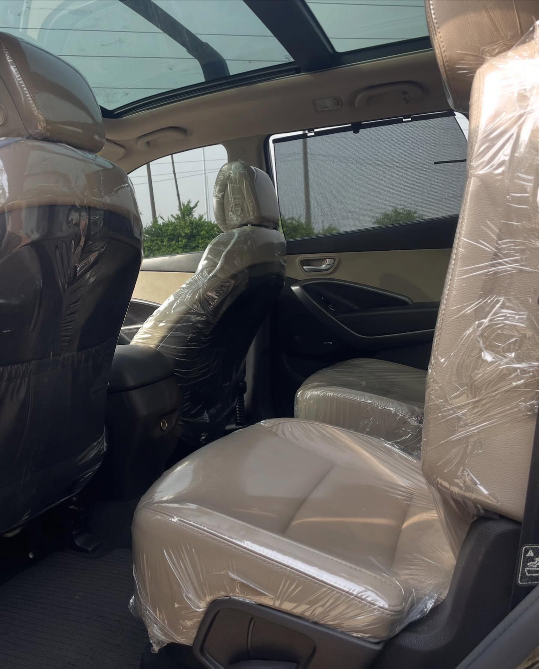 2015 Hyundai Santa Fe: Panoramic Sunroof & 3 Rows