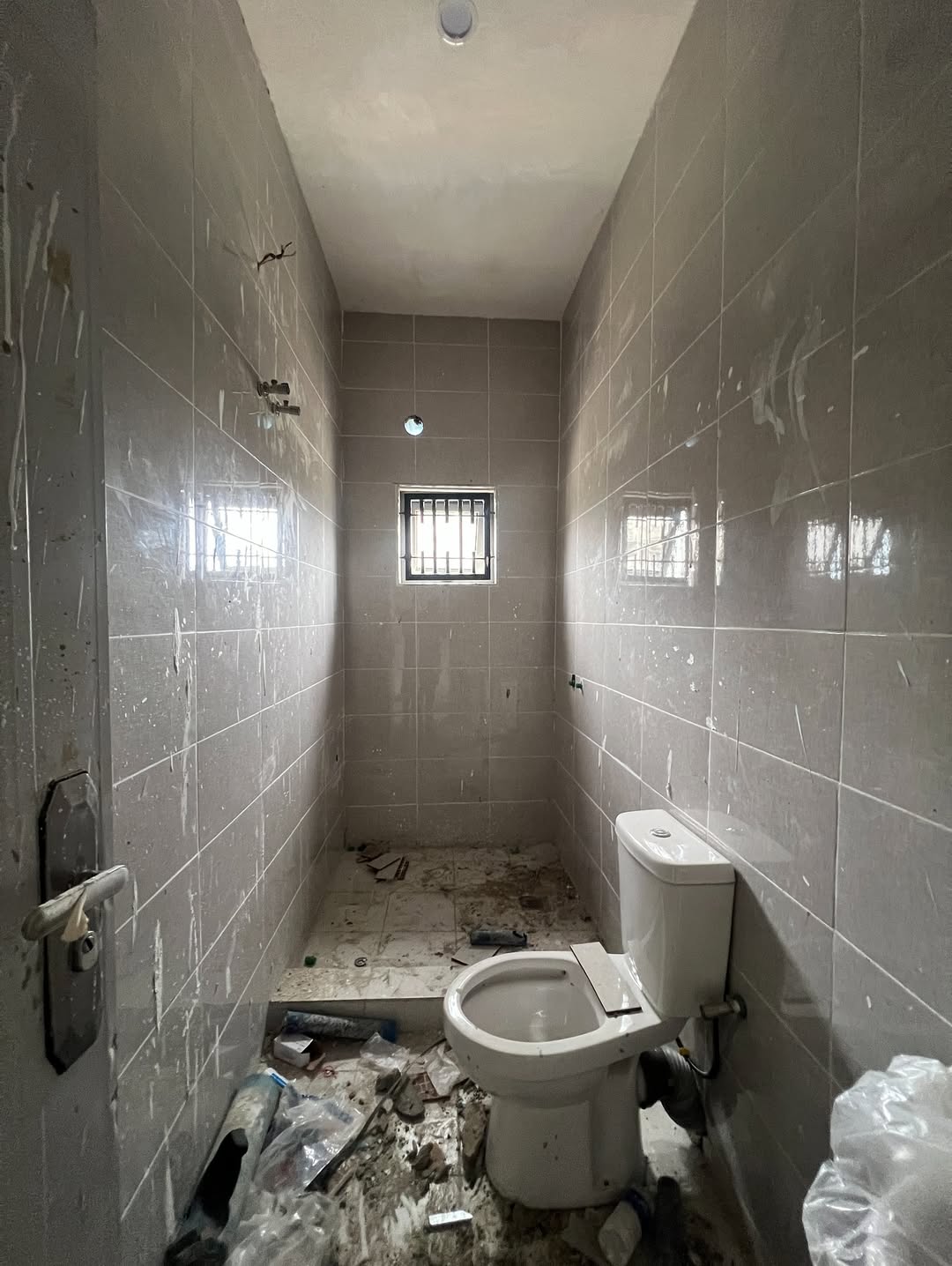 Serene Estate Haven: 4-Bed Duplex with 24/7 Luxury